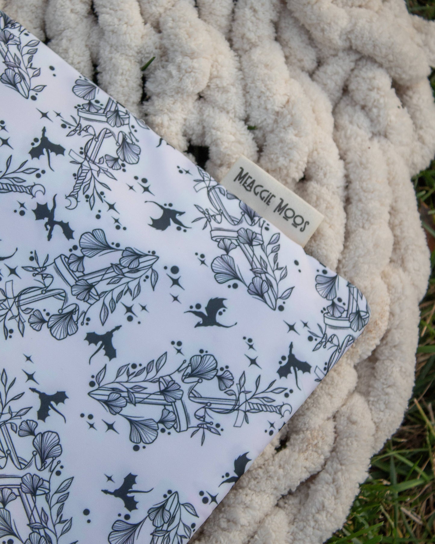 Book / Tablet Sleeve | Ivory Swords