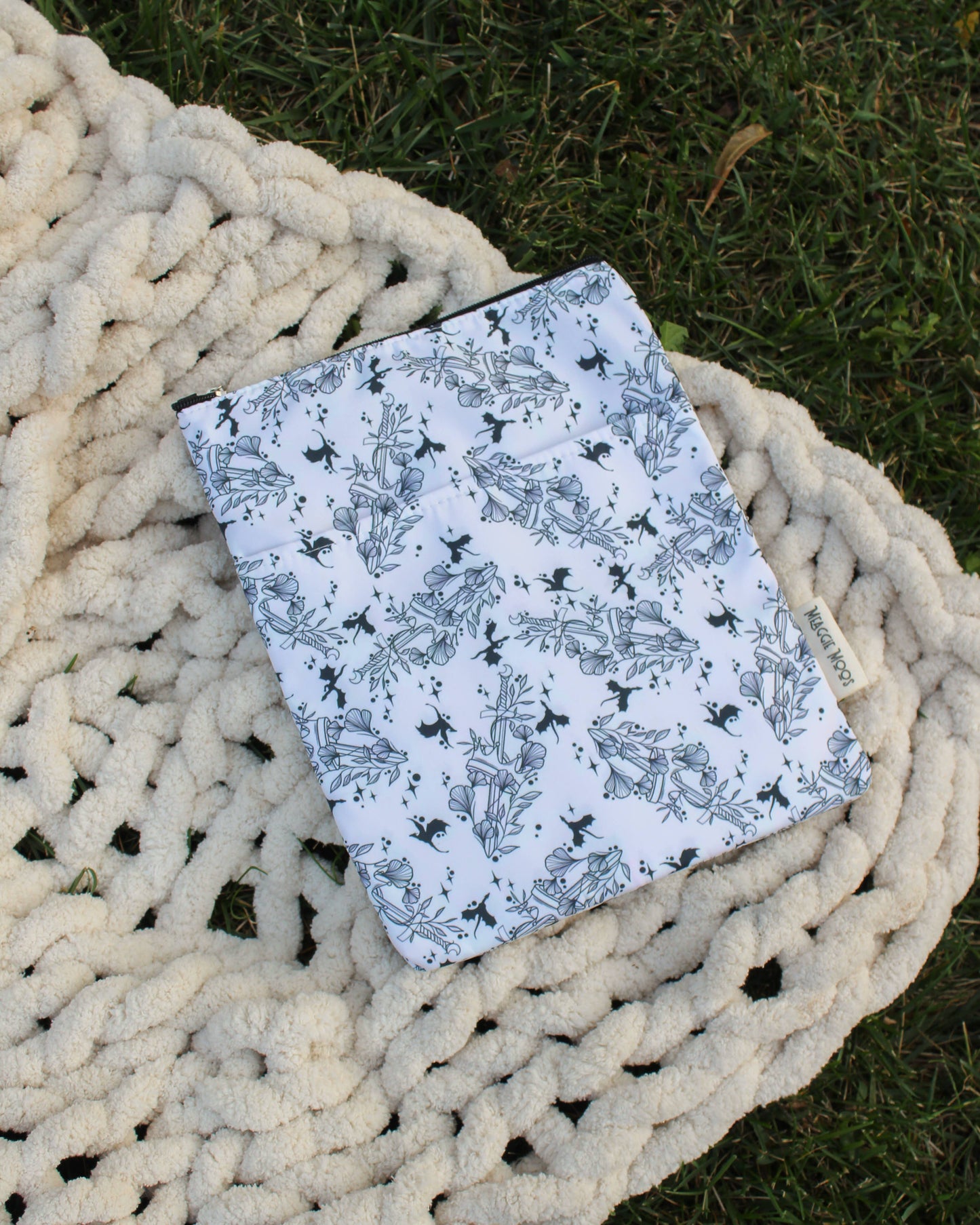 Book / Tablet Sleeve | Ivory Swords