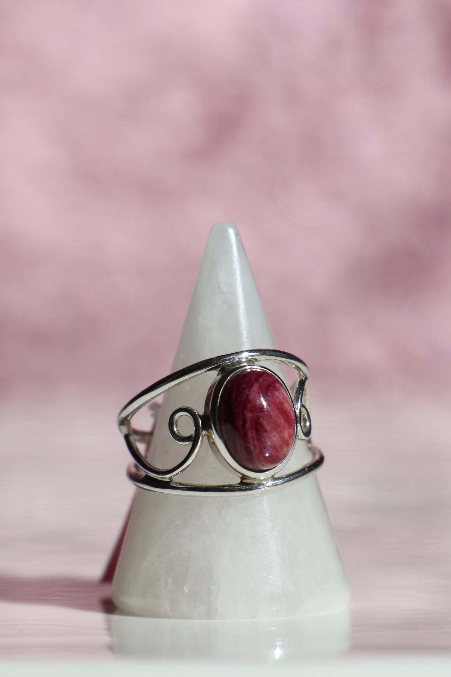 Purple Spiny Oyster Shell Ring - Size 8