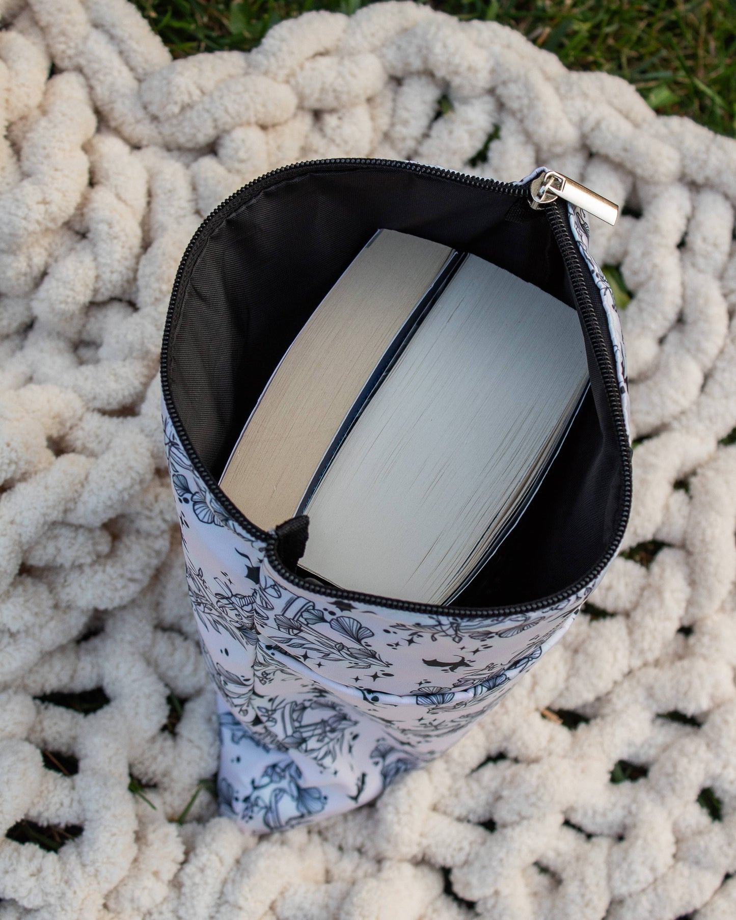 Book / Tablet Sleeve | Ivory Swords