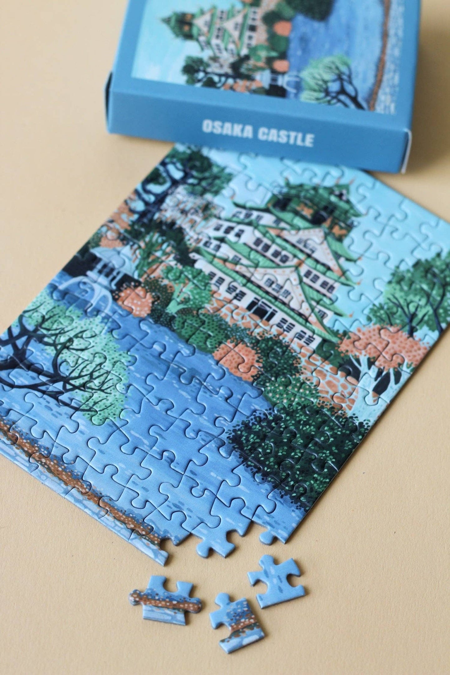 Osaka Castle mini puzzle, 99 pieces