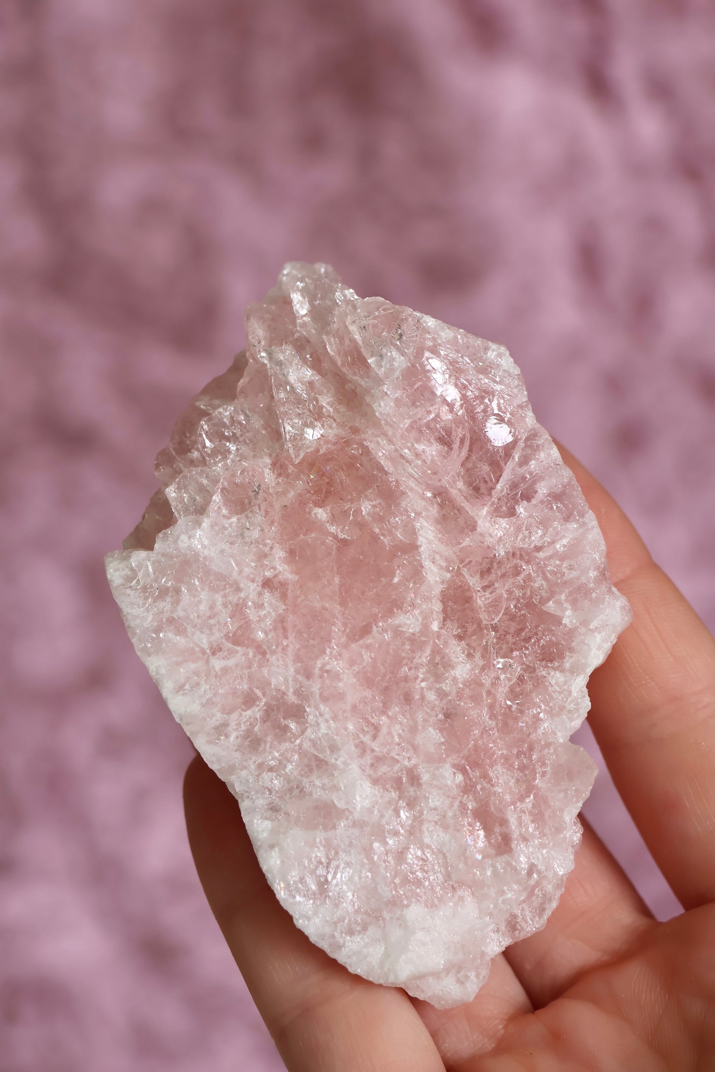 Morganite on stand 002