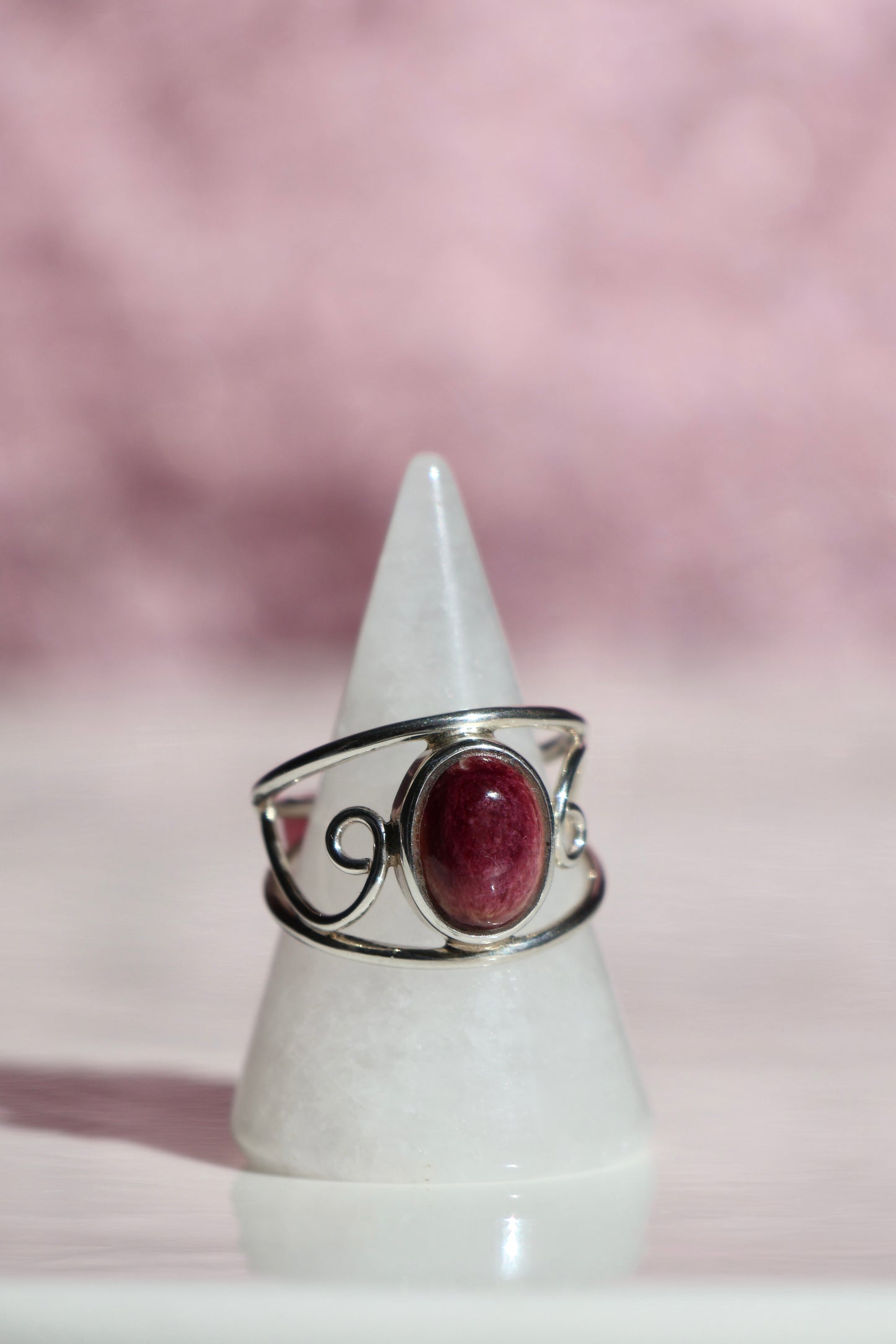 Purple Spiny Oyster Shell Ring - Size 7