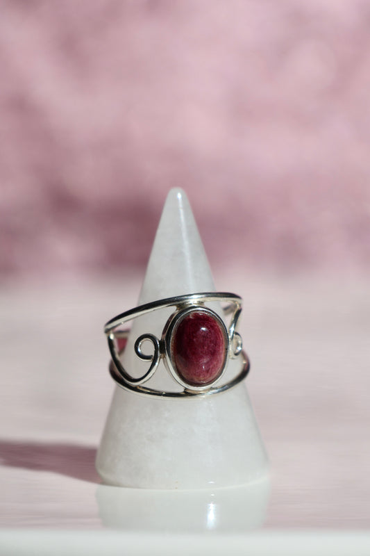 Purple Spiny Oyster Shell Ring - Size 7