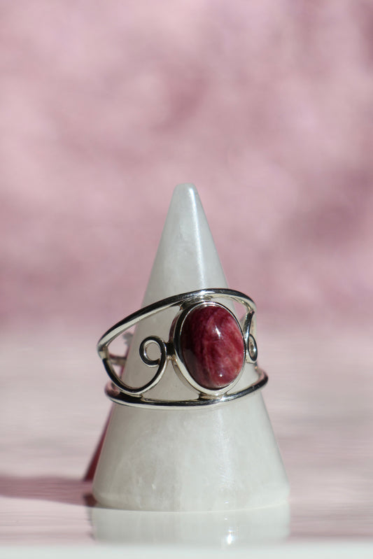 Purple Spiny Oyster Shell Ring - Size 8