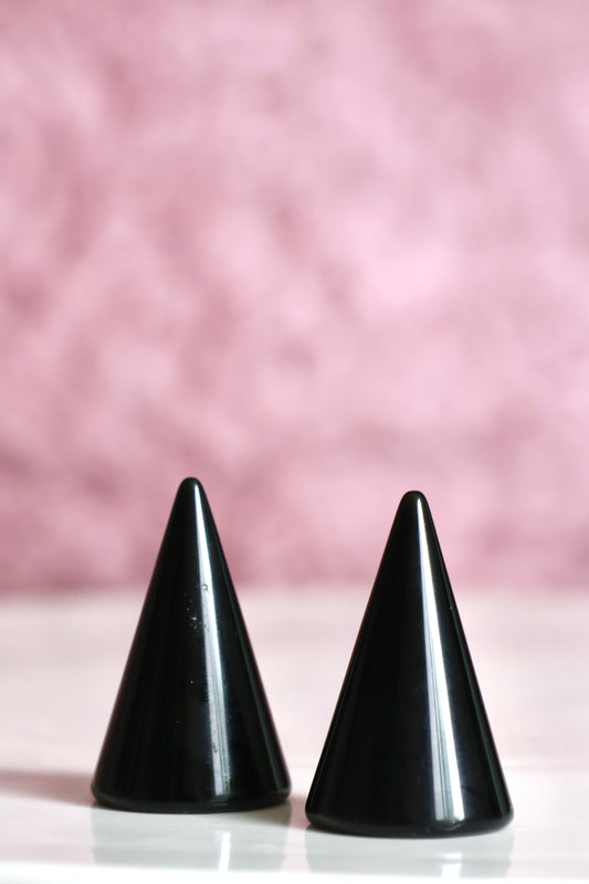 Obsidian Ring Holder