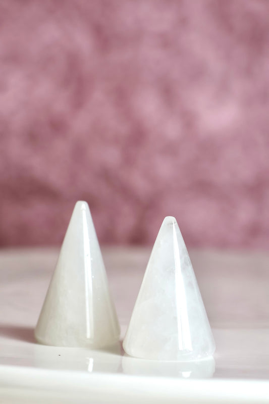 Clear Quartz Ring Holder