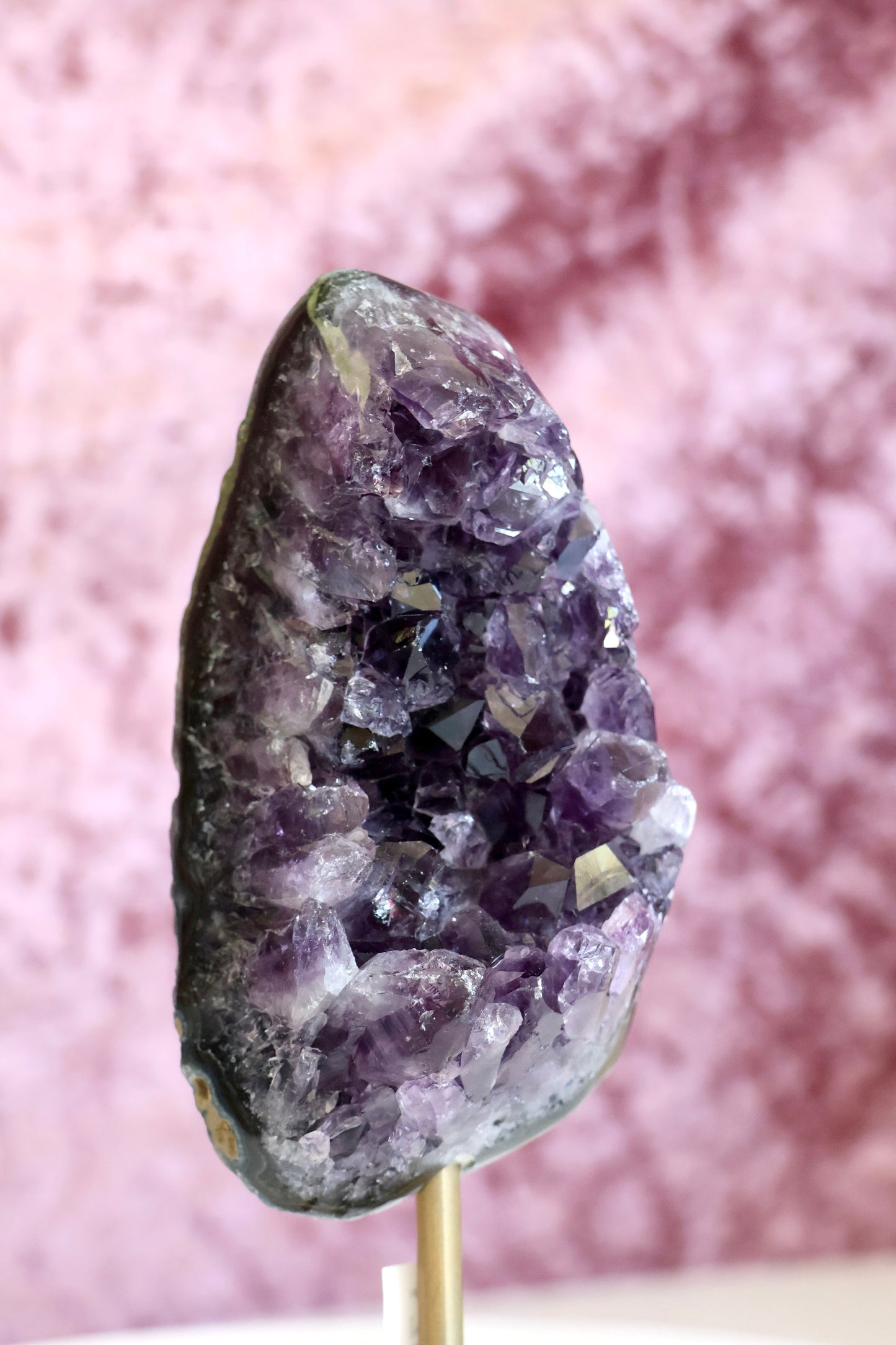 Amethyst on Stand 001